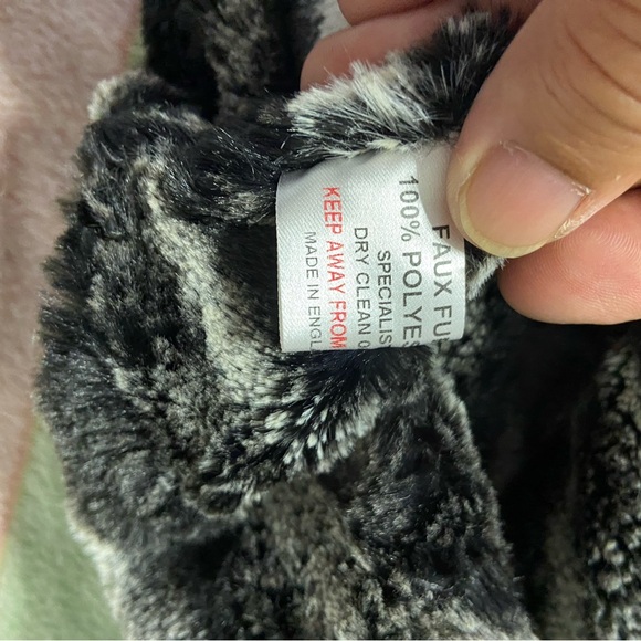 HELENE BERMAN Black Marble Infinity Neck Warmer - Picture 4 of 6